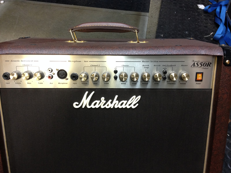 Marshall AS50R vahvistin akustiselle soittimelle.
